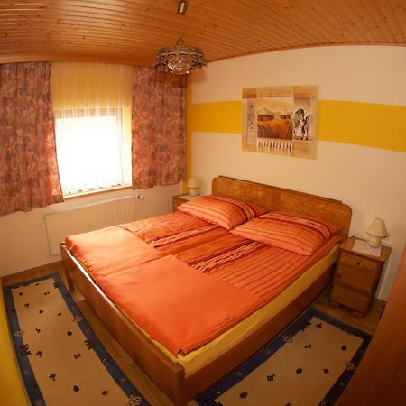 Haus Stoeffler Apartment Reisach ภายนอก รูปภาพ